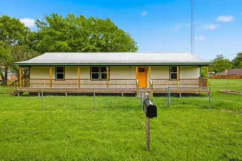 901 SW 10th St, Cooper, TX 75432