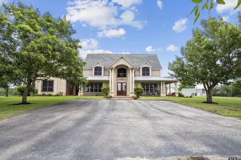 17655 Fm 832, Buffalo, TX 75831