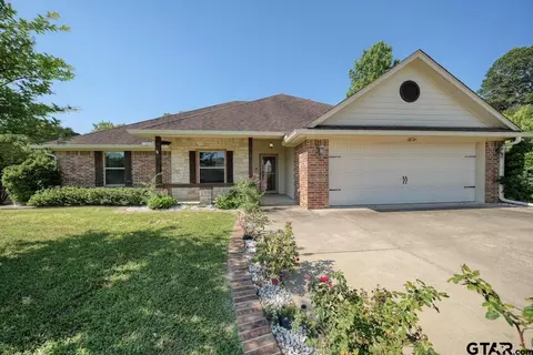 13523 Country Gln, Tyler, TX 75706