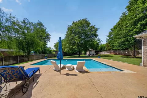 21328 Boone Dr, Bullard, TX 75757