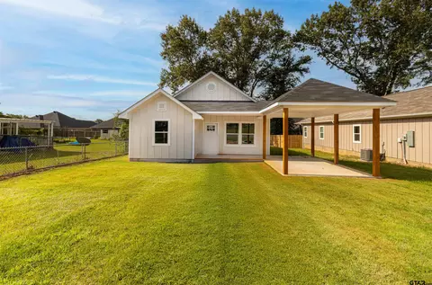 234 Elm St, Winona, TX 75792