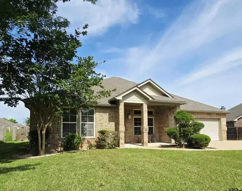 2004 Silver Cv, Whitehouse, TX 75791