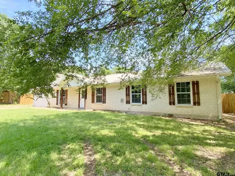 209 La Jodepa St, Grand Saline, TX 75140