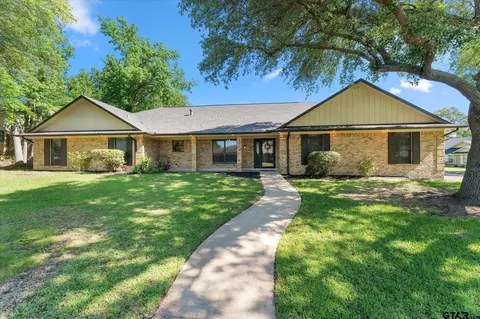 517 Brookwood Dr, Mount Pleasant, TX 75455