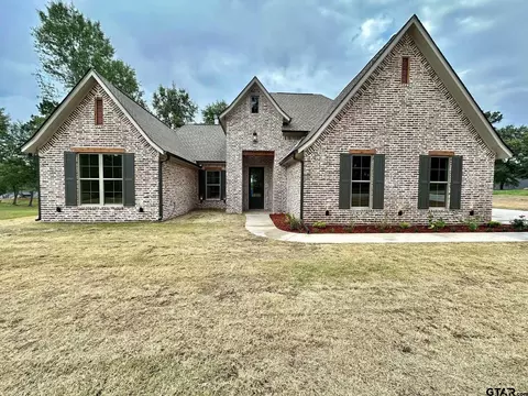 215 Clara Ln, Kilgore, TX 75662