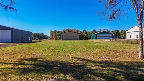 11612 Kitty Hawk Dr, Frankston, TX 75763