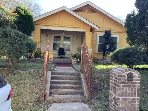 1106 W Claude St, Tyler, TX 75701
