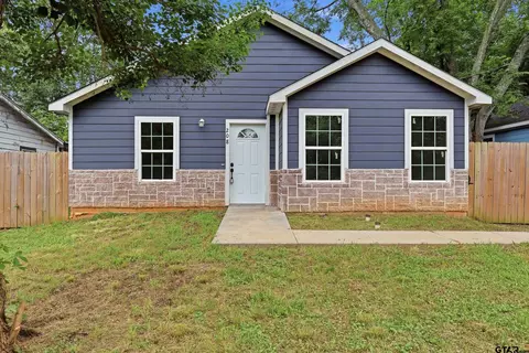 208 Lenox St, Pittsburg, TX 75686