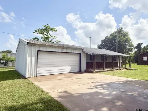 712 Norman Ln, Crockett, TX 75835