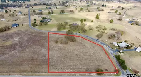 15511 Stallion Lake Blvd, Lindale, TX 75771