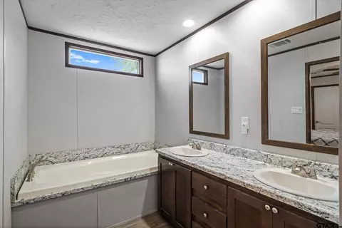 Bath - 9830 E Us-80, Terrell, TX 75161 photo 1 of 4