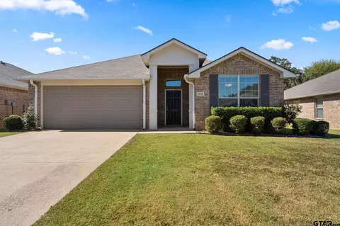 5917 Pine Cone Ln, Tyler, TX 75707