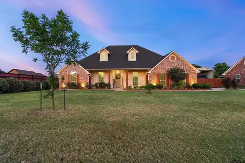 16050 Stonebriar Ct, Lindale, TX 75771