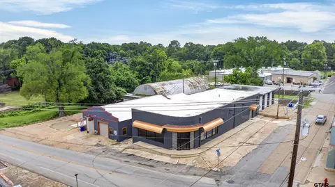 112 E Goliad Ave, Crockett, TX 75835