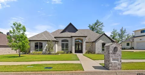 7574 Northlake Dr, Tyler, TX 75703