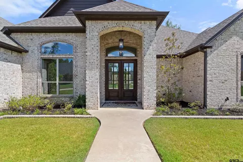 7574 Northlake Dr, Tyler, TX 75703
