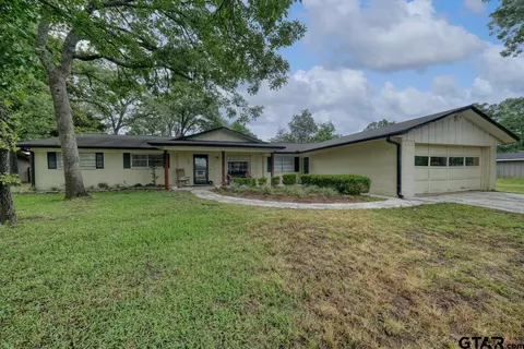 249 E Hideaway Ln, Hideaway, TX 75771
