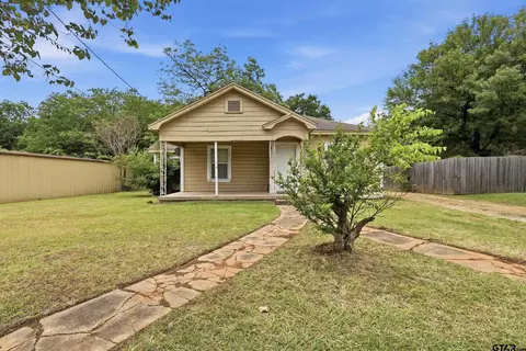 405 Rusk St, Pittsburg, TX 75686