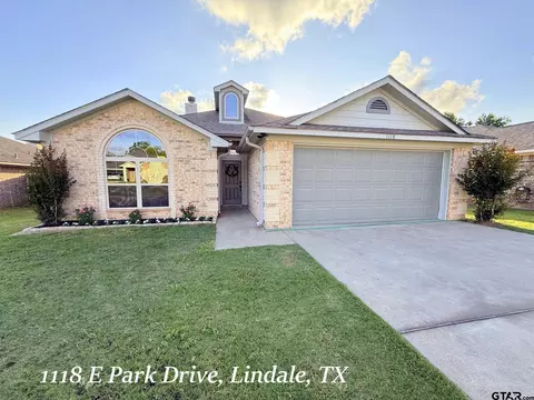 1118 E Park Dr, Lindale, TX 75771