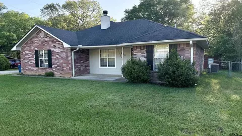608 Oak St, Bullard, TX 75757