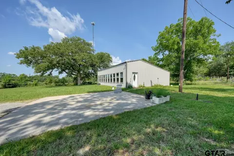 6899 N State Highway 19, Palestine, TX 75803