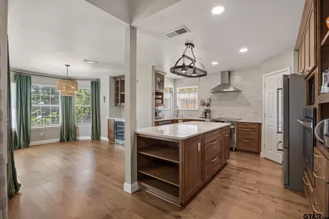1804 Topaz Cv, Whitehouse, TX 75791
