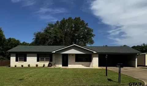 106 Southview Dr, Henderson, TX 75654
