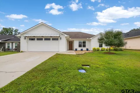 111 Lainey Ln, Mineola, TX 75773