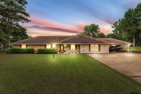 2203 Woodbine, Gladewater, TX 75647