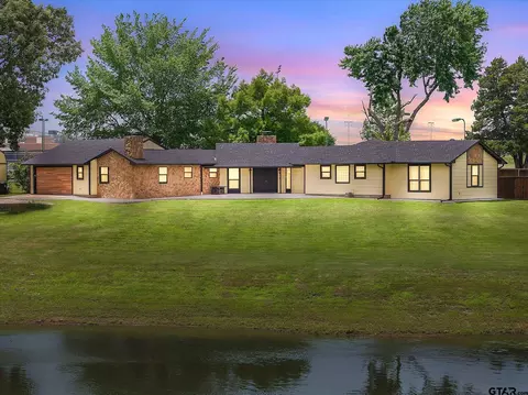 1203 N Spring St, Grand Saline, TX 75140