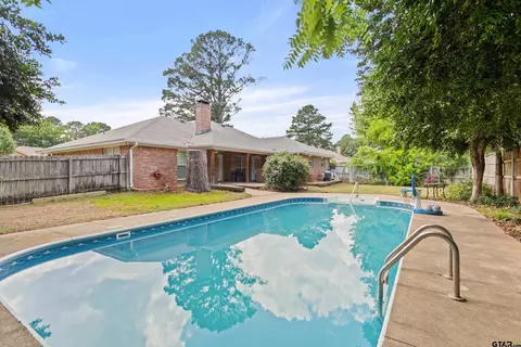 514 Juanita, Chandler, TX 75758