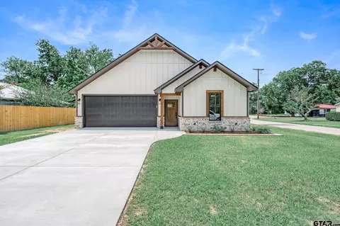 213 Turman St, Mineola, TX 75773