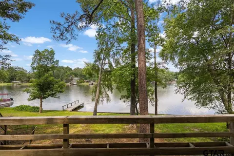 546 Hideaway Ln E, Hideaway, TX 75771