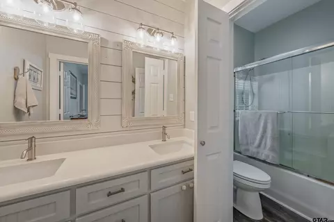 Bath - 14370 County Road 343, Tyler, TX 75708 photo 4 of 5