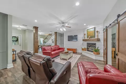 Living - 14370 County Road 343, Tyler, TX 75708 photo 1 of 2