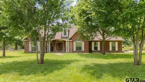 1423 An County Road 469, Palestine, TX 75803