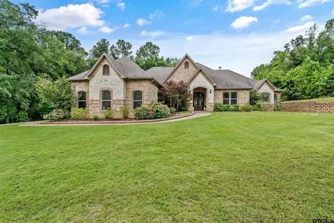 15874 Crazy Horse Dr, Lindale, TX 75771