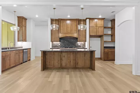 13808 Luka Ln, Tyler, TX 75704