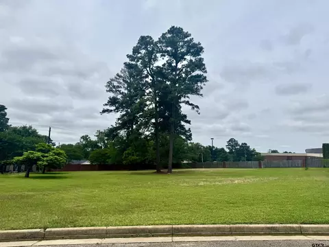 3052 Concord Pl, Tyler, TX 75701