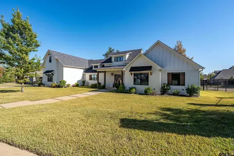 7580 Northlake Dr, Tyler, TX 75703