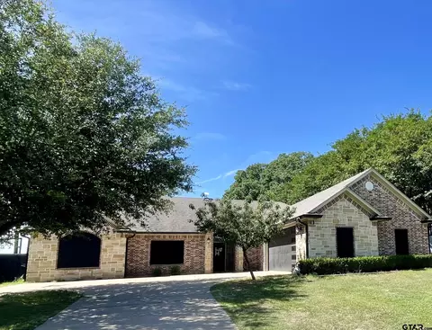 15682 Regian Dr, Lindale, TX 75771