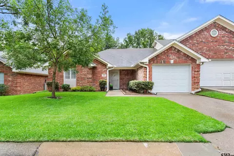 5401 Hollytree #2001, Tyler, TX 75703