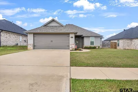 1802 Forestdale Blvd, Whitehouse, TX 75791