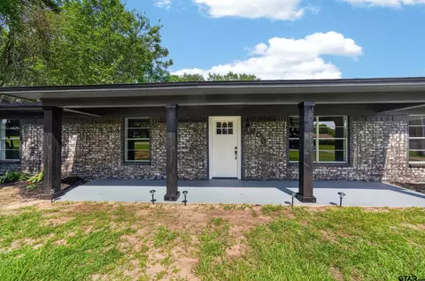 206 Elm St, Winona, TX 75792