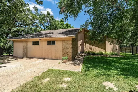 607 Northgate Rd, Hideaway, TX 75771
