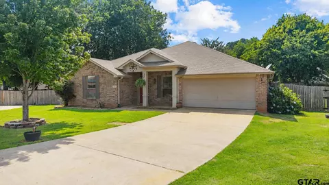114 Haley Ln, Chandler, TX 75758