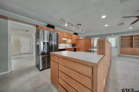 Kitchen - 338 Hideaway Ln Central, Hideaway, TX 75771 photo 3 of 4
