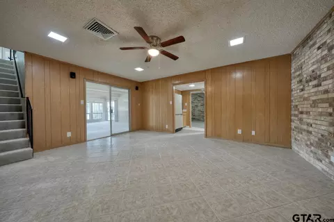 Living - 338 Hideaway Ln Central, Hideaway, TX 75771 photo 9 of 12