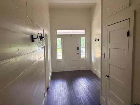 Entry Way - 605 E Calvert, Troup, TX 75789 photo 2 of 2