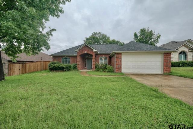 2136 Haverhill Rd, Tyler, TX 75707